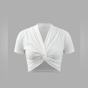 Ribbed Twist Front Crop T-Shirt. Medium. NWT.